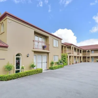 Roma on Riccarton Motel Hotels near Mona Vale
