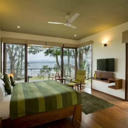 Waterwoods Lodge Kabini