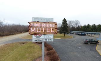 Pine Ridge Motel