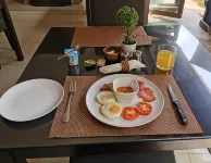Aerotropolis Guest Lodge - breakfast