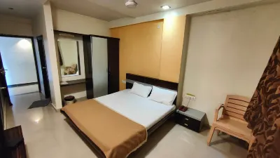 Hotel Sapphire Hotels near Moti Baug