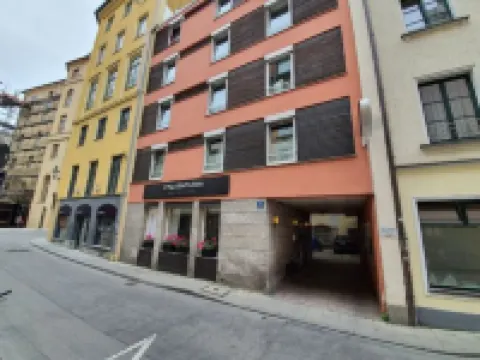 ホテル ファルケントゥルム