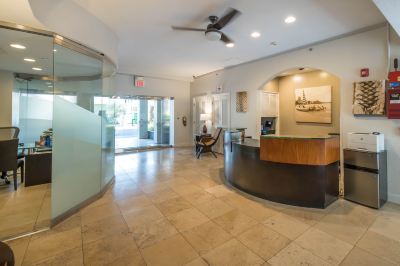 ロビーラウンジ リージェンシー オン ビーチウォーク ワイキキ by アウトリガーの写真