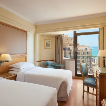 Sheraton Montazah Hotel Отели рядом с достопримечательностью «Пляж Мамура»