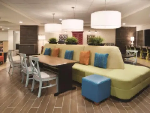 愛荷華城科拉爾維爾希爾頓惠庭套房酒店 科拉爾維爾酒店