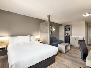 Microtel Inn & Suites by Wyndham Boisbriand