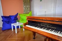 Travel&Joy Backpackers - Hostels