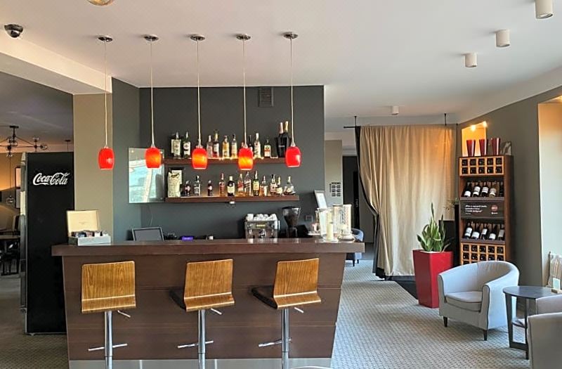 Comm Hotel Poznań Airport photo 2