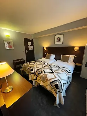 The Originals Boutique, Hôtel d'Angleterre, le Havre, Centre, Plage Các khách sạn ở Le Havre
