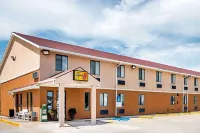 Super 8 by Wyndham Emporia