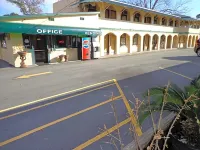 Economy Inn Express Warren