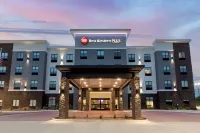 La Quinta Inn & Suites by Wyndham Coralville Iowa City