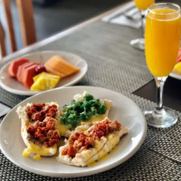 Best Western Plus Metepec  Suites