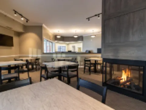 Bcm Inns Fort McMurray - Downtown Hotels in Fort McMurray