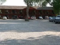 Austin's Chuckwagon Lodge - Motels