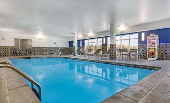 AmericInn by Wyndham International Falls