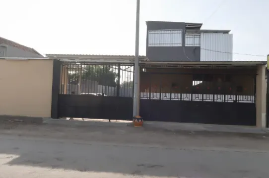 Daile Homestay Hotels in Slawi