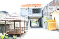 Puri Karomah Syariah RedPartner Hotel a Reggenza di Lamongan