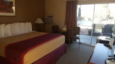 鮑威爾湖峽谷旅館