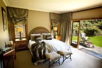 Treetops Lodge & Estate Hotels in Horohoro