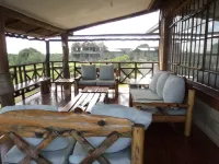 Small Villa Gardens Hotels in Kabati