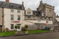 The Ancient Gatehouse & Rugantino Restaurant Hotels in Wells