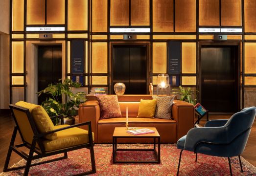 더 갠트리 런던, 큐리오 컬렉션 바이 힐튼