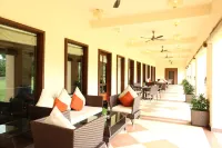 Country Roads Hotels in Raghudebpur