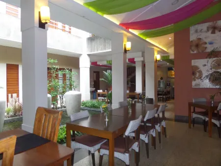 Merbabu Guest House Отели рядом с достопримечательностью «Malang City Square»