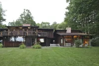 Tanglewood Suites Hotels in Stockbridge