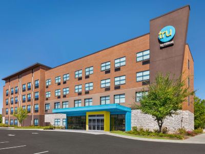 Tru by Hilton Lawrenceville Atlanta I-85 Sugarloaf