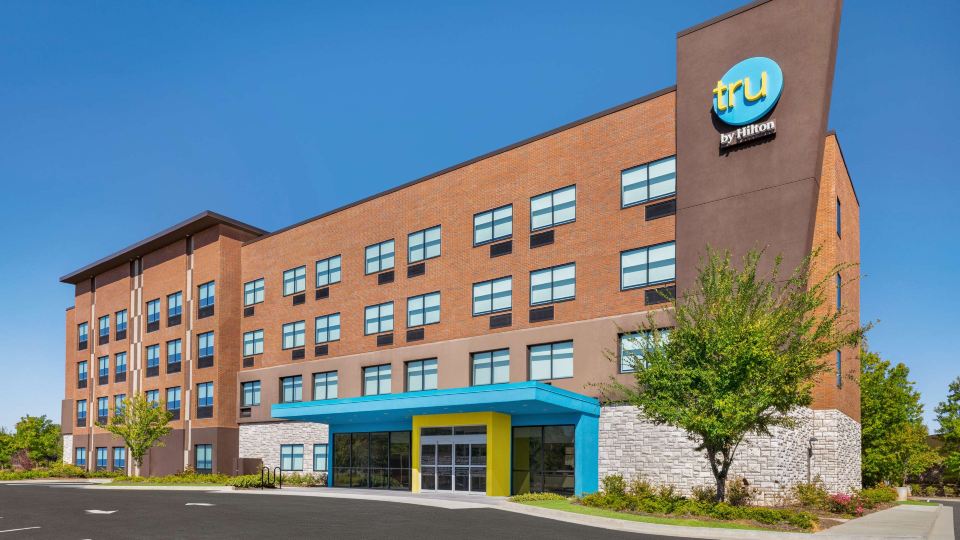 Tru by Hilton Lawrenceville Atlanta I-85 Sugarloaf