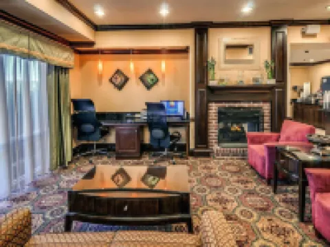 Comfort Inn & Suites Hillsville I-77 Hotels in Woodlawn