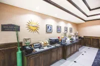 La Quinta Inn & Suites by Wyndham Allen at the Village - breakfast