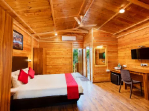 Majestic Beach Comforts Hotels in Varca