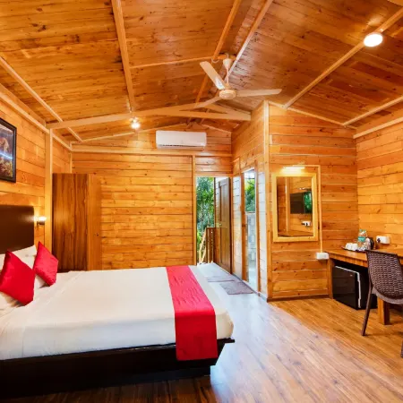 Majestic Beach Comforts Hotels in Varca