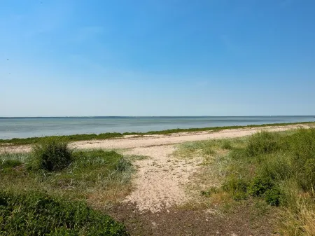 "Jaike" - 350m from the Sea Отели в г. Tranekaer