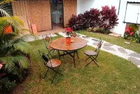 Trebol Amarillo Bed & Breakfast Hotels in Escazu