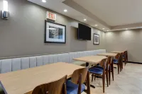 Drury Inn & Suites St. Louis St. Peters - Frühstück