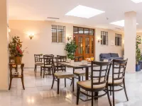 Hotel Gran Avenida Отели в г. Кория-дель-Рио