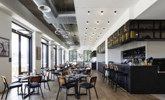 Mantra MacArthur Hotel