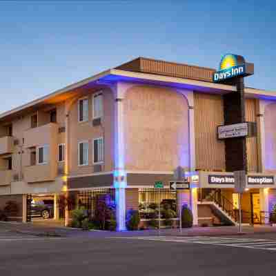 Days Inn by Wyndham Eureka CA Hotel Exterior