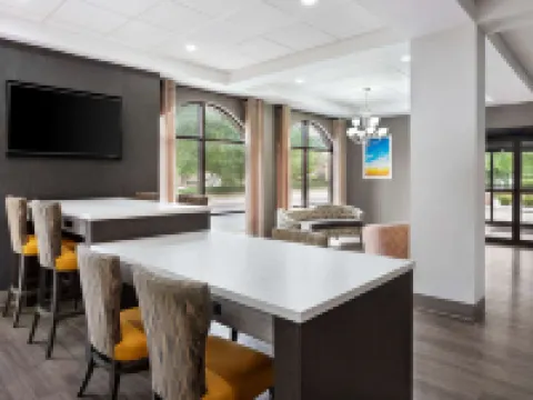 Days Inn & Suites by Wyndham Murfreesboro Hotels in Murfreesboro