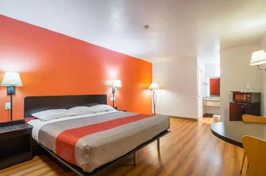 โมเทล 6 แซฟฟอร์ด AZ