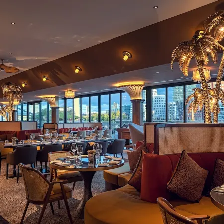 Hyatt Regency Dusseldorf Отели рядом с достопримечательностью «Рейнская телебашня (Рейнтурм)»