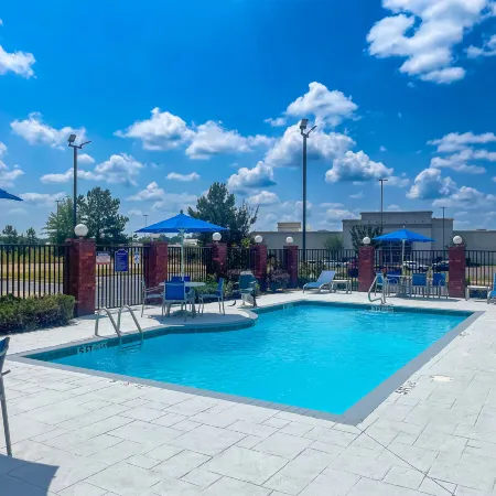 Holiday Inn Express MCCOMB by IHG