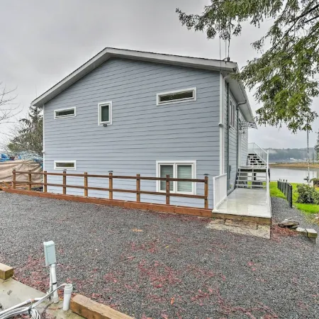 Scenic & Spacious Getaway on North Bay w/ Deck!