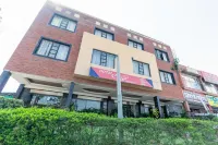 Hotel Classic Residency فنادق في Pinjaur