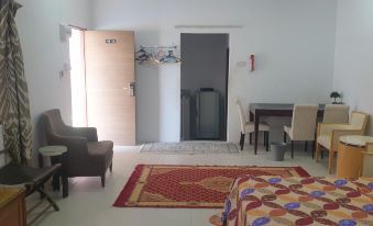 Mri Homestay Sg Buloh - Studio Unit with Chargeable Private Pool