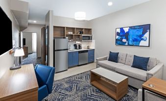 Candlewood Suites DFW Airport North – Irving